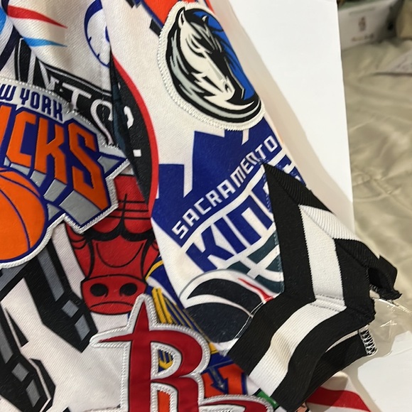 NBA multi team Jersey size XLARGE - Picture 5 of 12